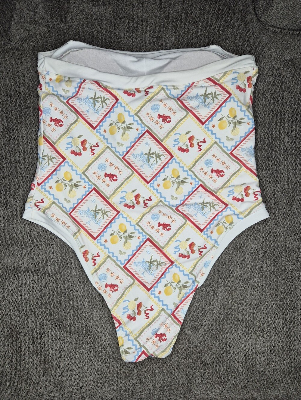 Abercrombie & Fitch Marina One-Piece Swimsuit Tile Print NWT Size XL - Picture 3 of 4